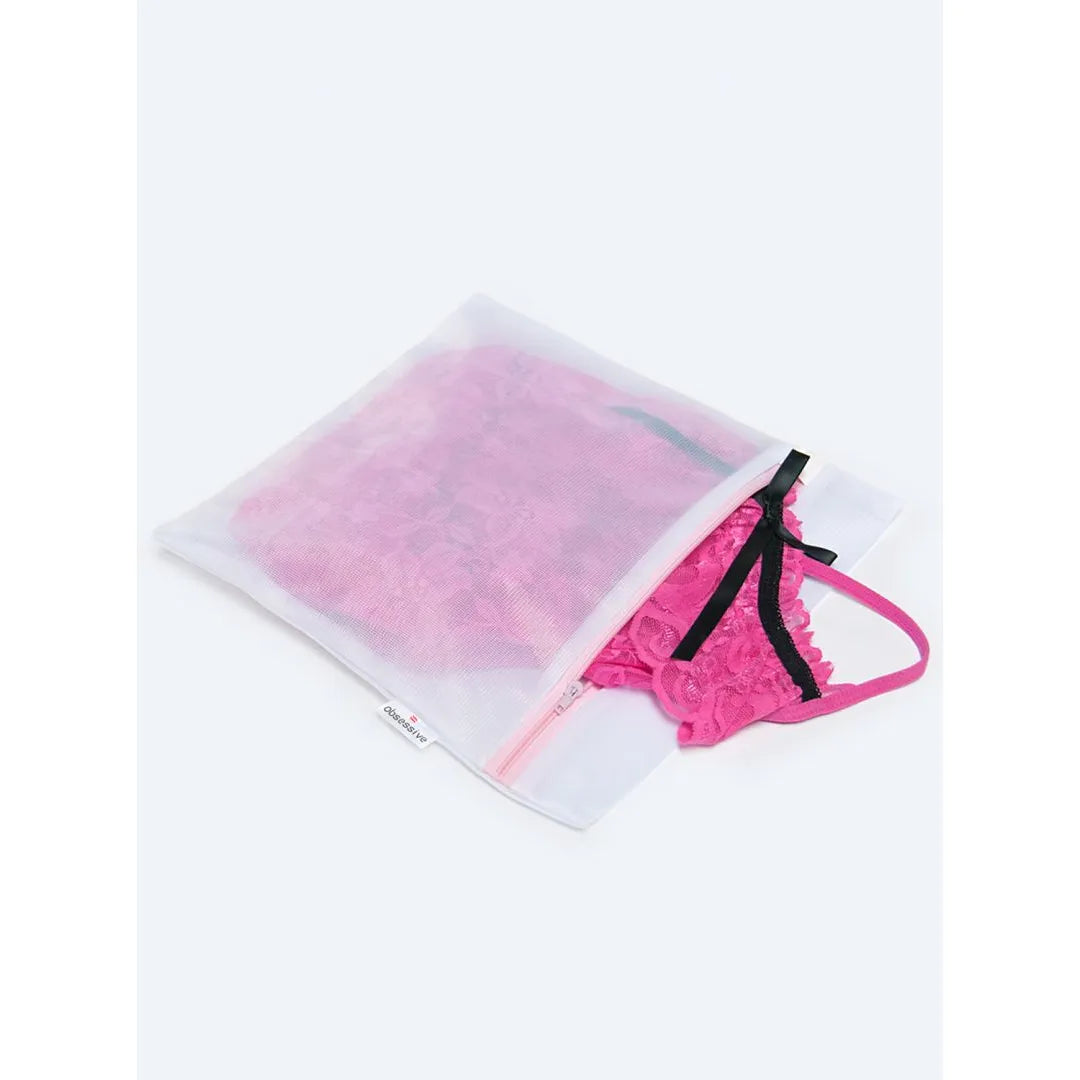 Sac lavage lingerie délicate polyester dimensions 25,5 x 25 cm