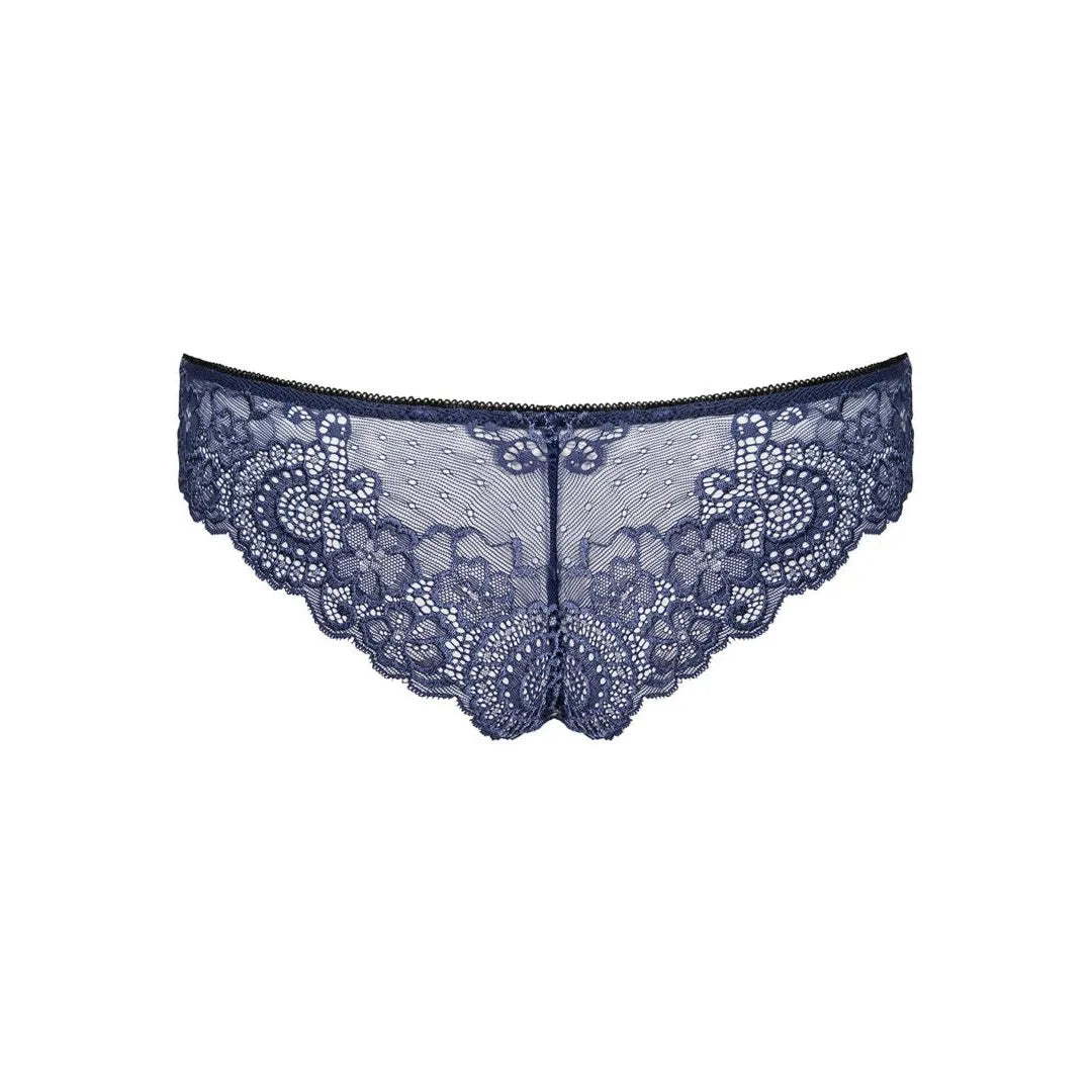 Culotte en satin bleu avec dentelle délicate et nœud, design élégant et sensuel, valorisant les courbes féminines.