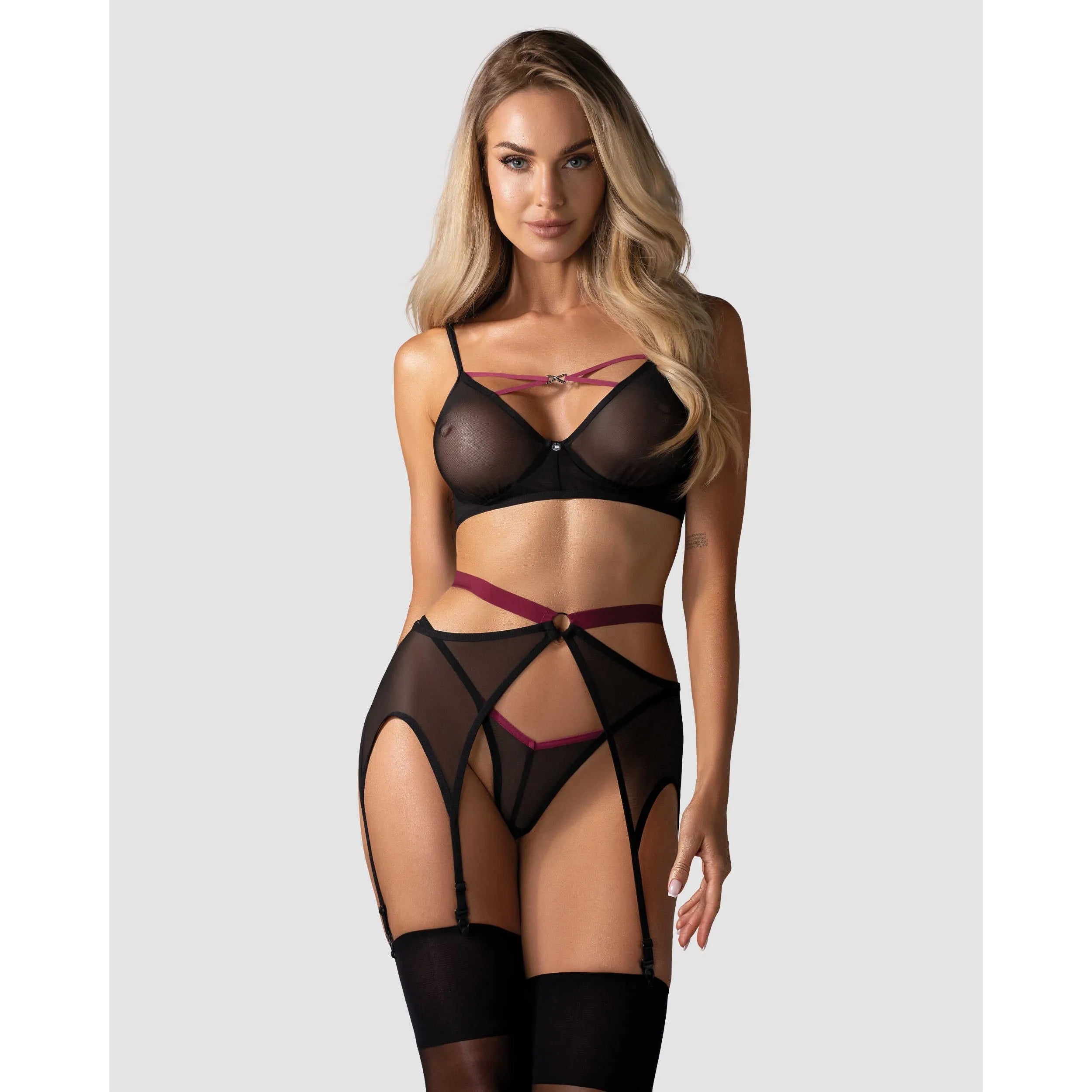 Novenes ensemble lingerie noire portejarretelles soutiengorge string zircones maille transparente bonnets armatures maintien optimal bretelles réglables fixation multiple