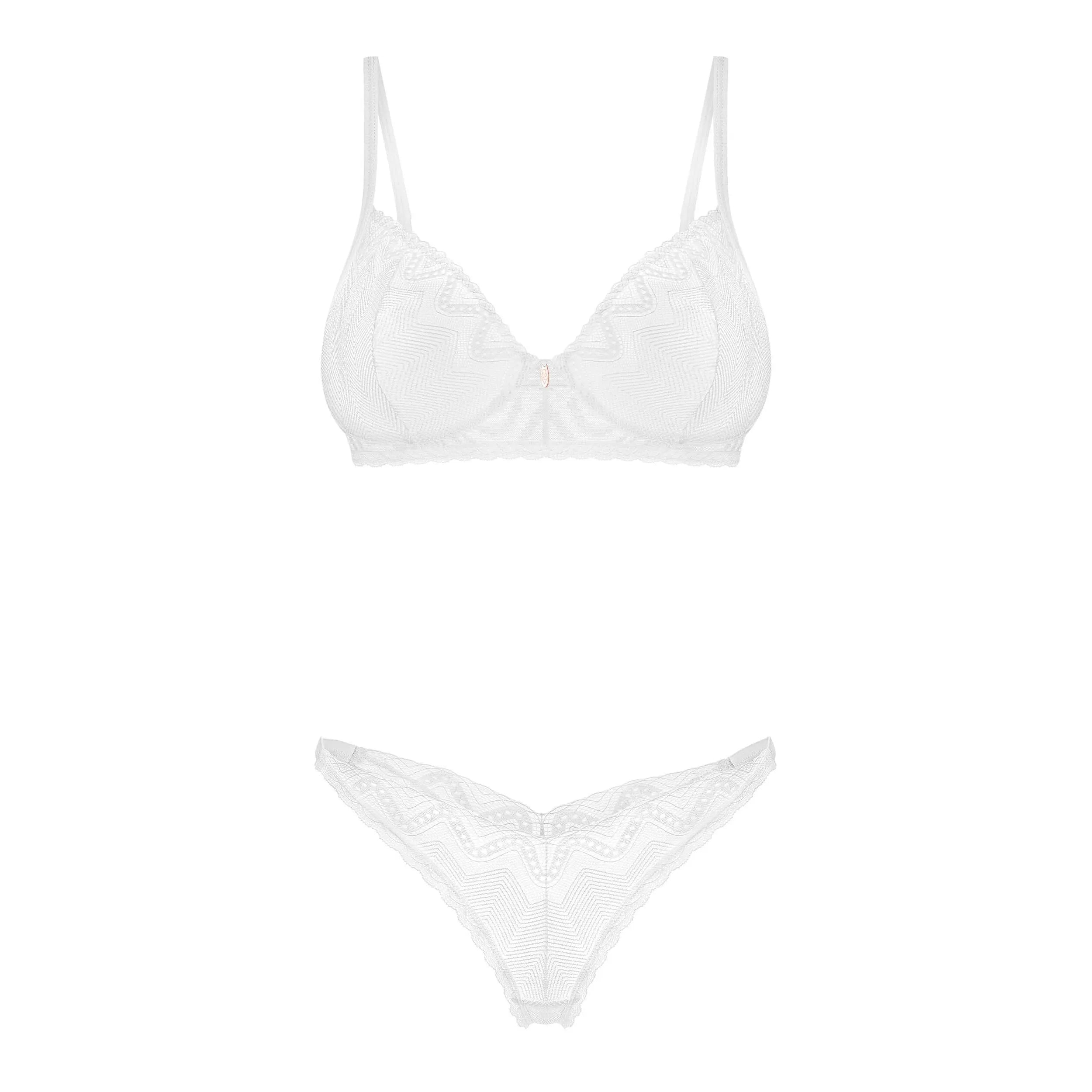 Ensemble lingerie blanche dentelle géométrique, soutien-gorge armature, string, bretelles réglables, pendentif or rose.