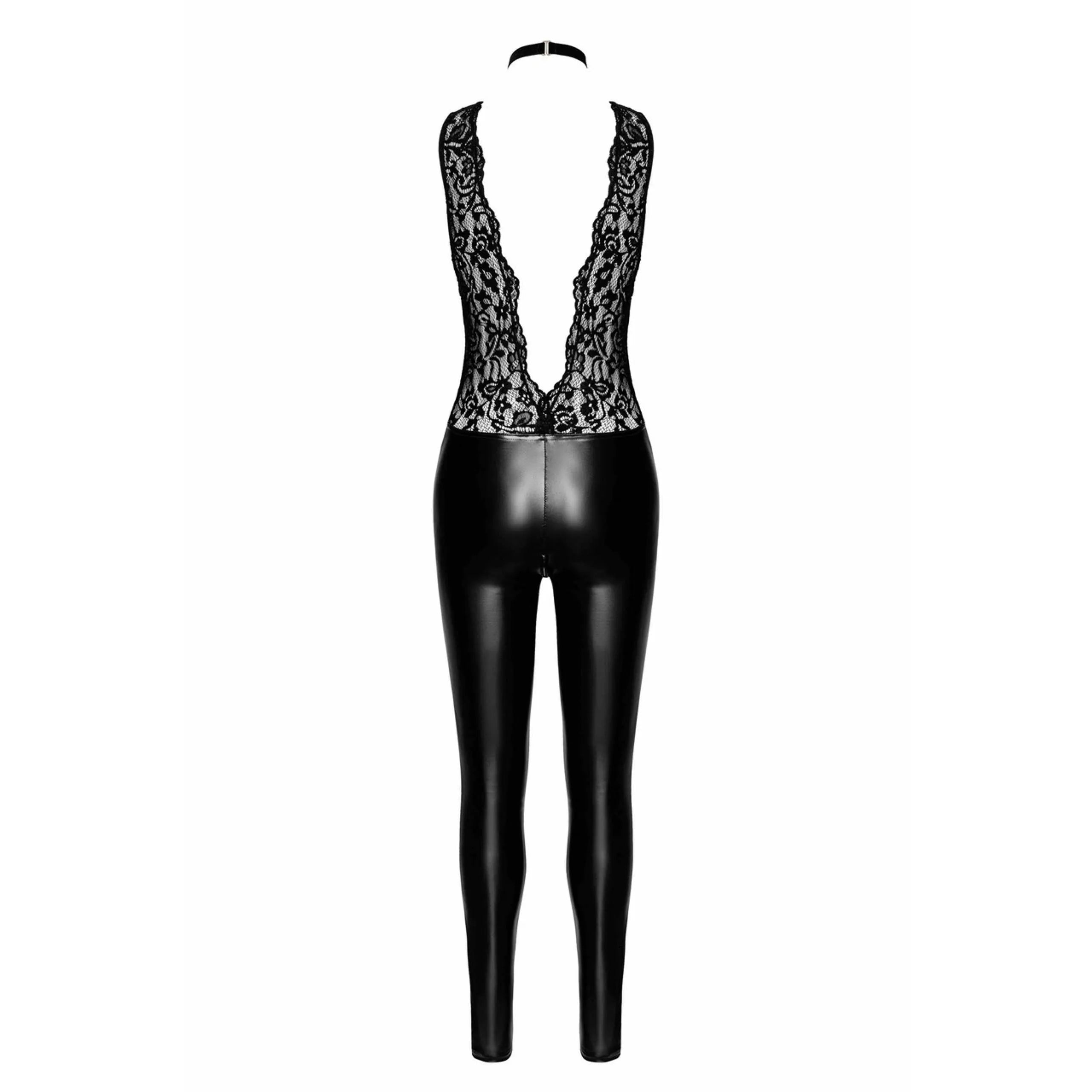 Combinaison noire dentelle effet vinyle, décolleté V profond, col velours, chaîne perles, moulante et élégante.