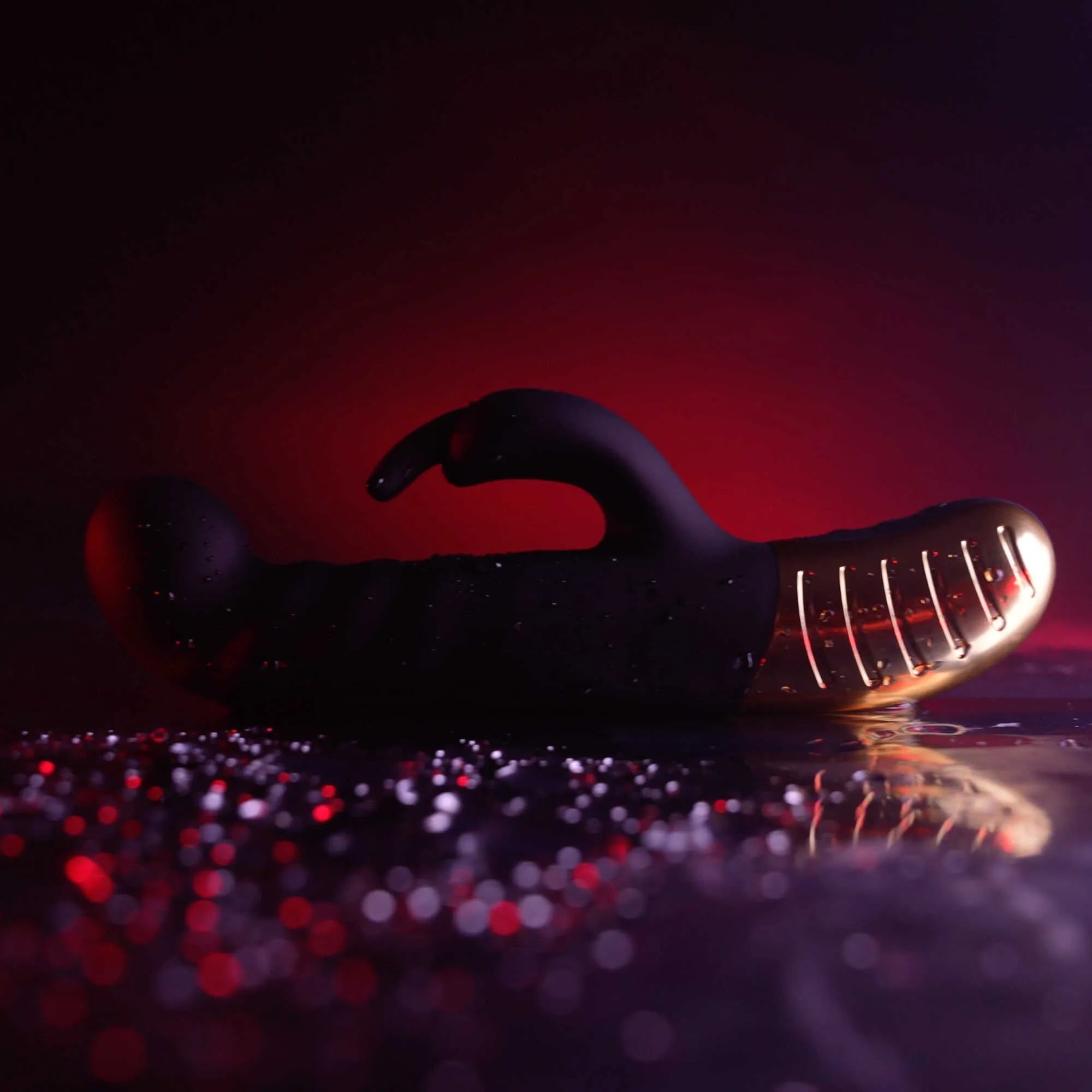 Vibromasseur G-Stormer Rabbit Dorcel noir en silicone doux, design ergonomique, stimulation point G et clitoridienne.