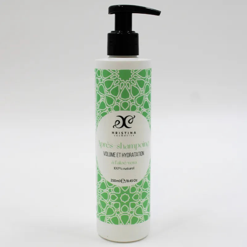 Bouteille verte d'après-shampoing hydratant volume cheveux fins aloe vera avocat, 250ml, pompe noire.