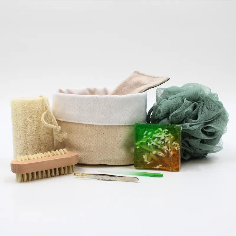 Coffret éco-rituel avec brosse, éponge verte, savon artisanal et accessoires naturels biodégradables pour soins visage et ...