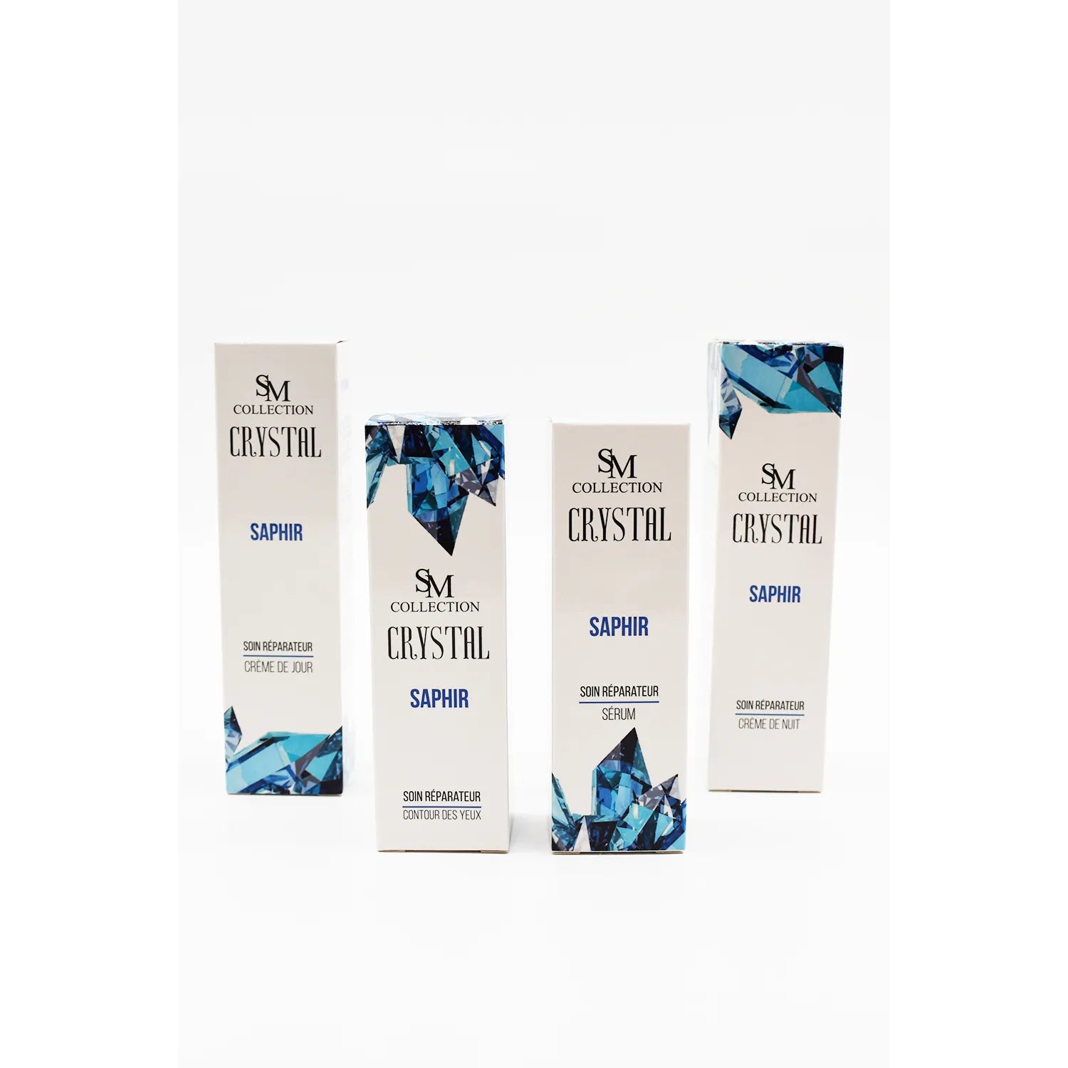 Crème nuit poudre saphir naturelle, boîte blanche avec motifs bleus, soin raffermissant peaux mixtes à grasses.