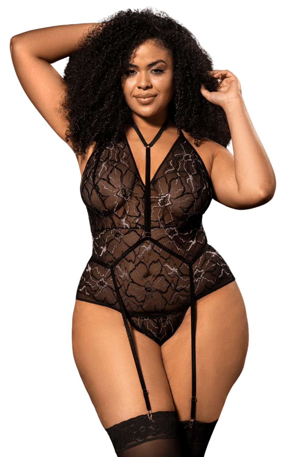Body grande taille noir en dentelle florale avec harnais amovible et jarretelles réglables, soulignant la silhouette.