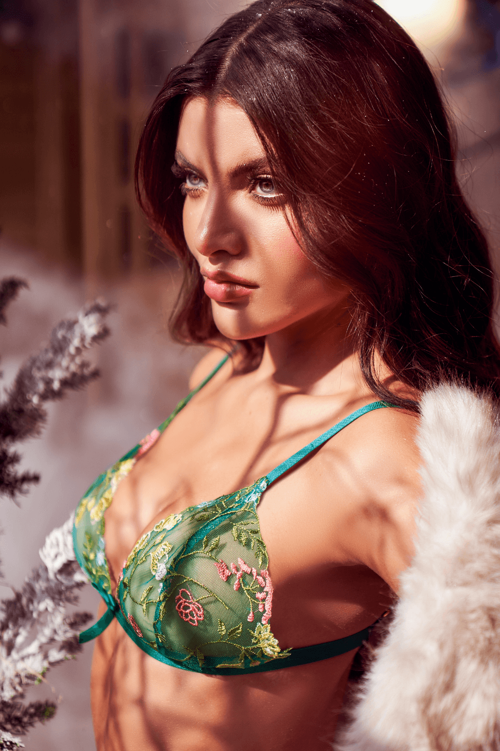 Ensemble 2 pièces vert aurore avec soutien-gorge brodé transparent et string - Mapalé