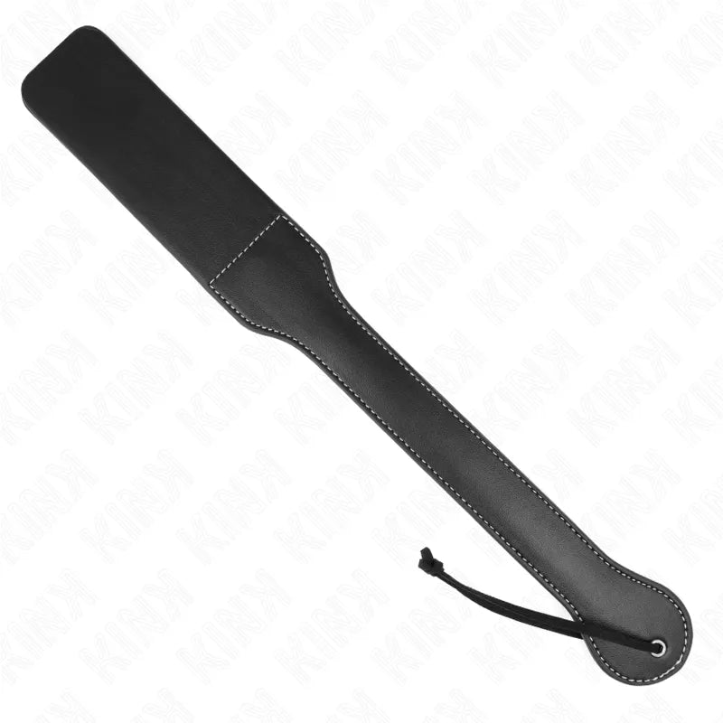 Accessoire BDSM en cuir noir, pagaie ergonomique, coutures blanches, durable, haute qualité, pour jeux intenses.