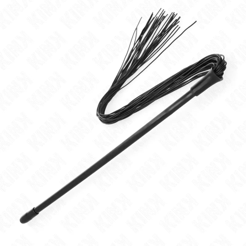 collection cuir véritable BDSM cravaches fouets prestige premium haute qualité raffinement robustesse plumeaux pagaies silicone durable couleurs variées tailles personnalisables