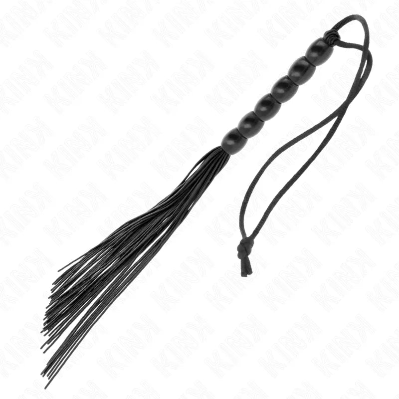 Cravache cuir noir élégante, poignée ergonomique, design BDSM, haute qualité, intensité et contrôle pour jeux intimes.