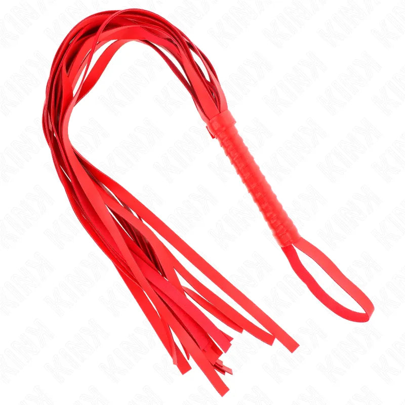 Fouet BDSM en cuir rouge artisanal, robuste et élégant, avec poignée ergonomique et lanières ajustables pour jeux intenses.