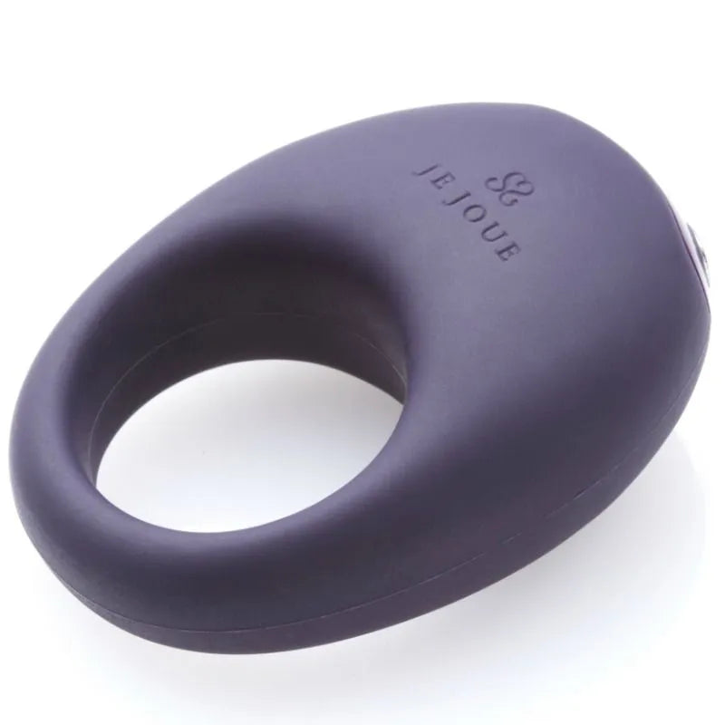 Anneau vibrant violet ergonomique Je Joue, moteur basse fréquence, stimulation clitoridienne et scrotale, rechargeable.