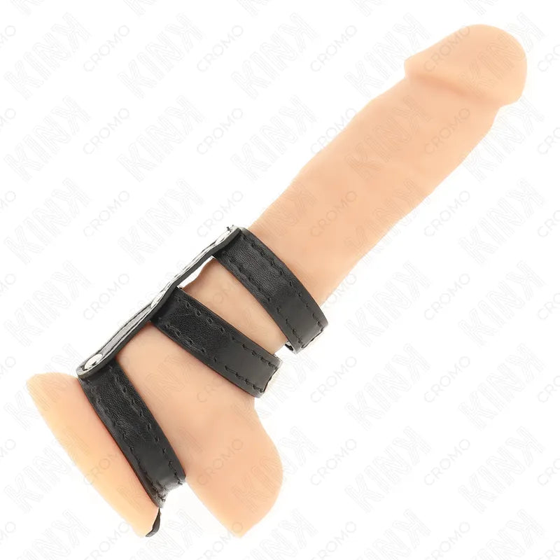 Anneaux péniens BDSM en cuir noir et acier inoxydable sur modèle, ajustables, confortables, stimulation et contrôle.