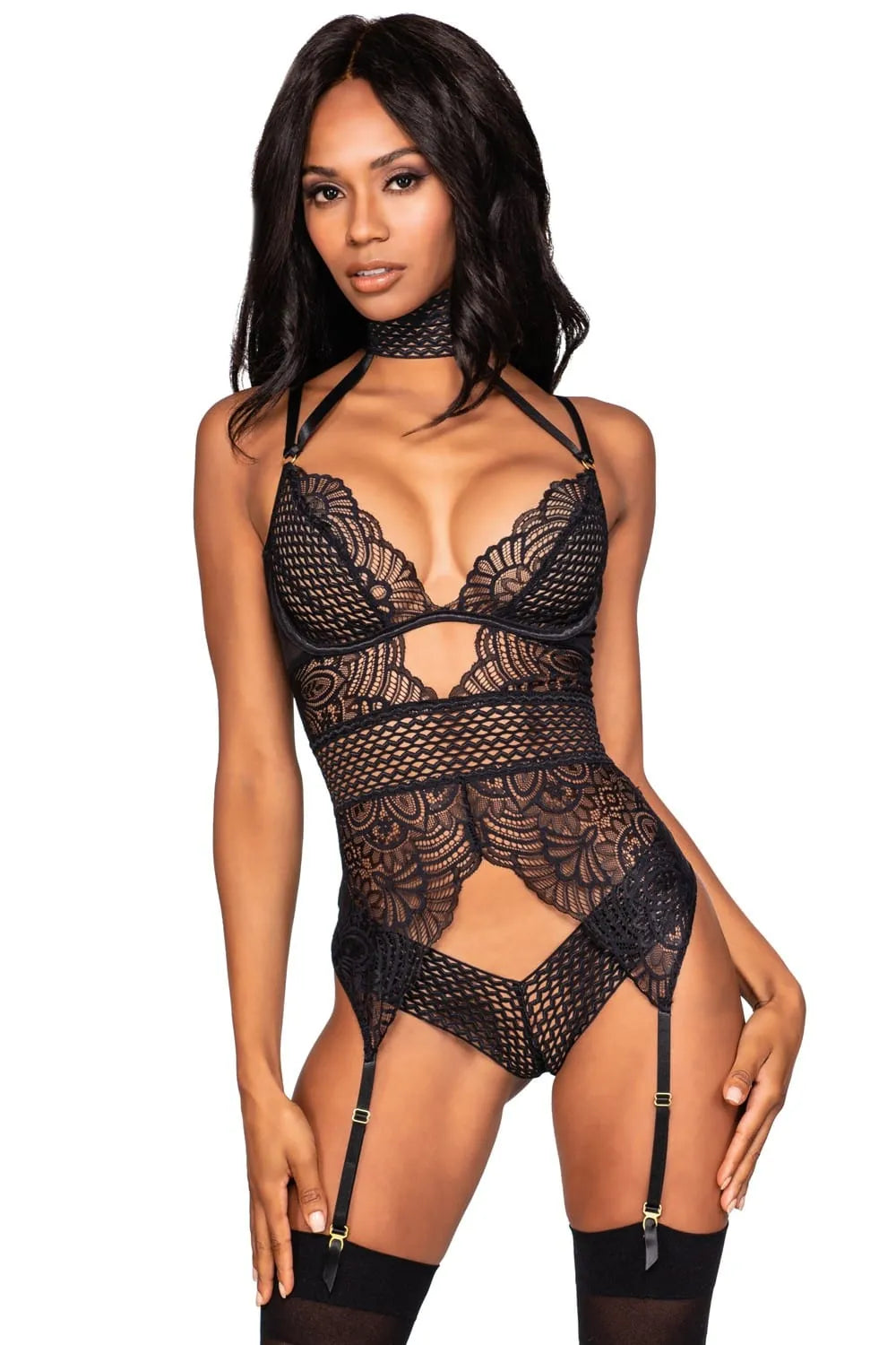 Body string dentelle noire style guêpière, armatures, bretelles réglables, jarretelles intégrées, design zigzag élégant.