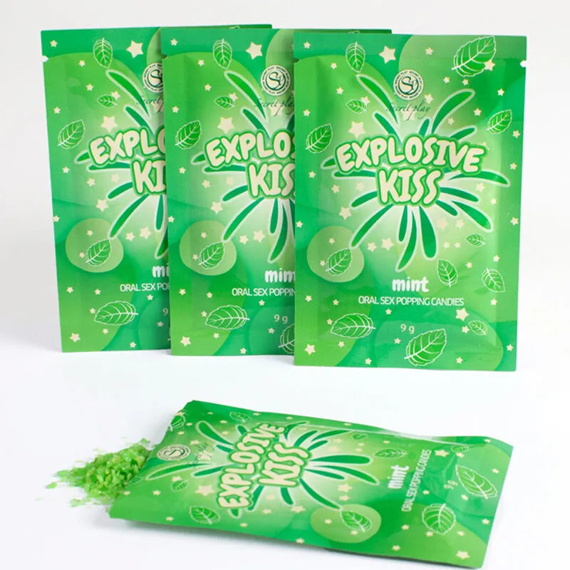 Sachets verts de bonbons intimes effervescents mentholés, design pétillant, pour stimulation orale multisensorielle.