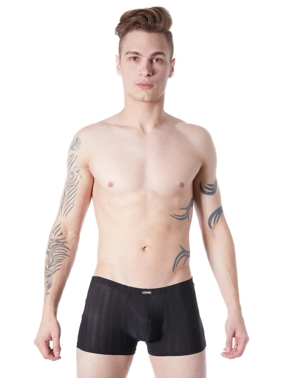 Boxer homme noir moulant rayures discrètes, extensible, ceinture plate, élégant et confortable, en polyester et élasthanne.