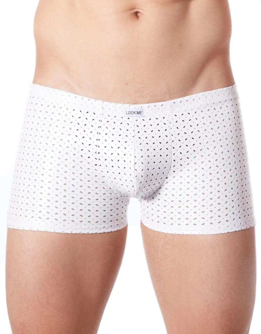 Boxer homme blanc moulant en vinyle ajouré, petits trous discrets, style sexy et luxueux, polyester confortable.