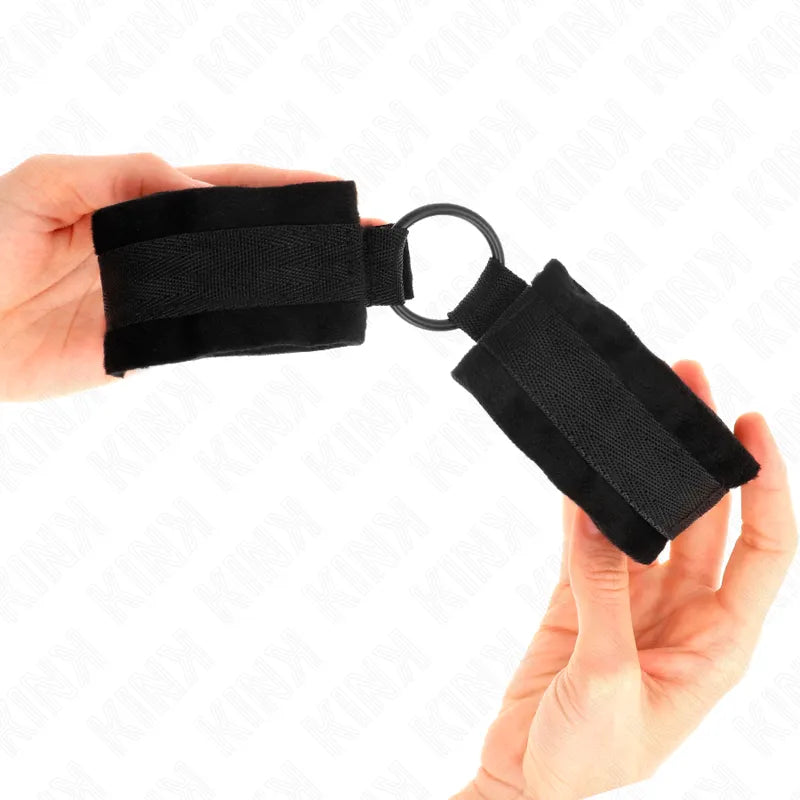 Bracelets noirs en cuir végétalien rembourré, ajustables, avec boucle sécurisée pour expériences BDSM éthiques et conforta...