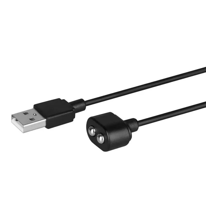 Câble USB noir tressé, connecteurs robustes, compatible smartphone et tablette, pour charge rapide et sécurisée.