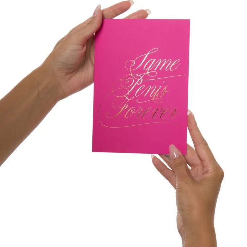 Coffret cadeau érotique fraise, huile de massage chauffante, lubrifiant hydrosoluble, guide positions pour couples.