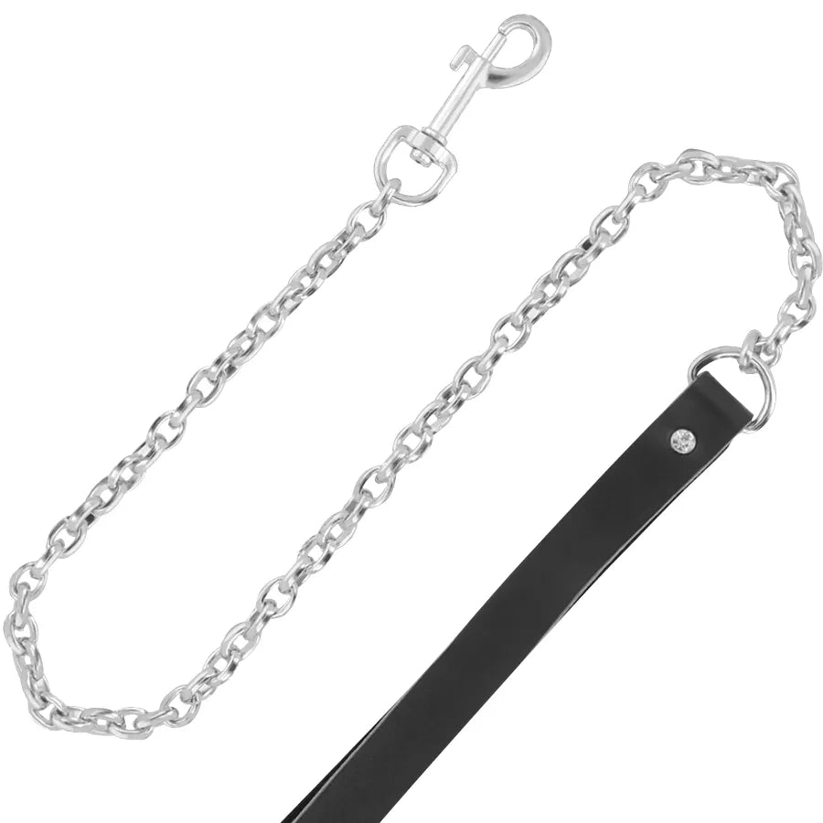 Collier posture BDSM cuir noir rembourré avec boucle verrouillage, anneau attache et chaîne maillons argentés.