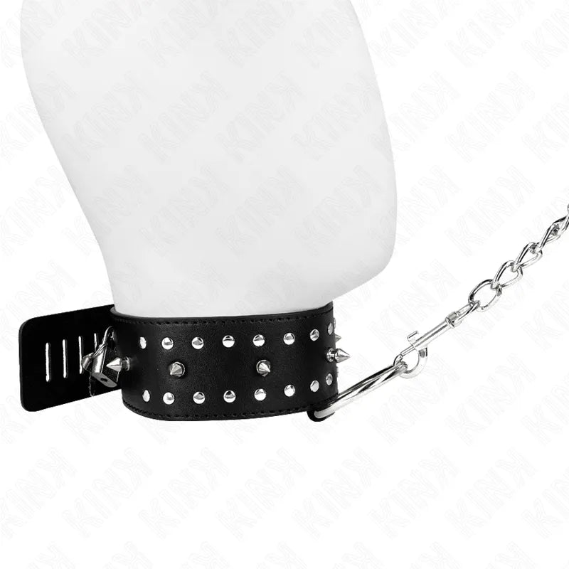 Collier BDSM cuir végétalien noir avec boucles métalliques, ajustable, écoresponsable, élégant et durable.