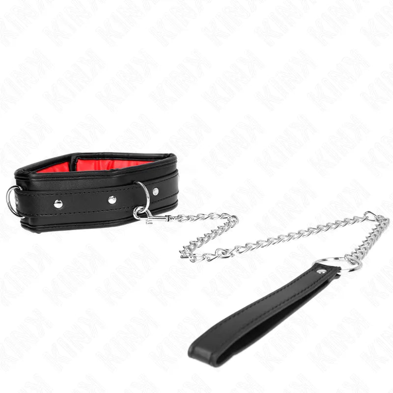 Collier BDSM en cuir noir et rouge, ajustable, avec boucle et chaîne en métal, design élégant et raffiné.