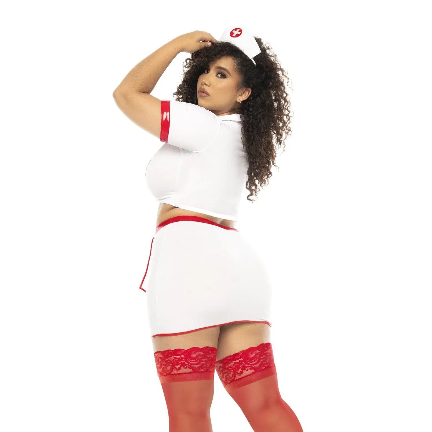 Costume infirmière grande taille sexy blanc et rouge, haut zippé, jupe flatteuse, coiffe assortie, bas rouges.