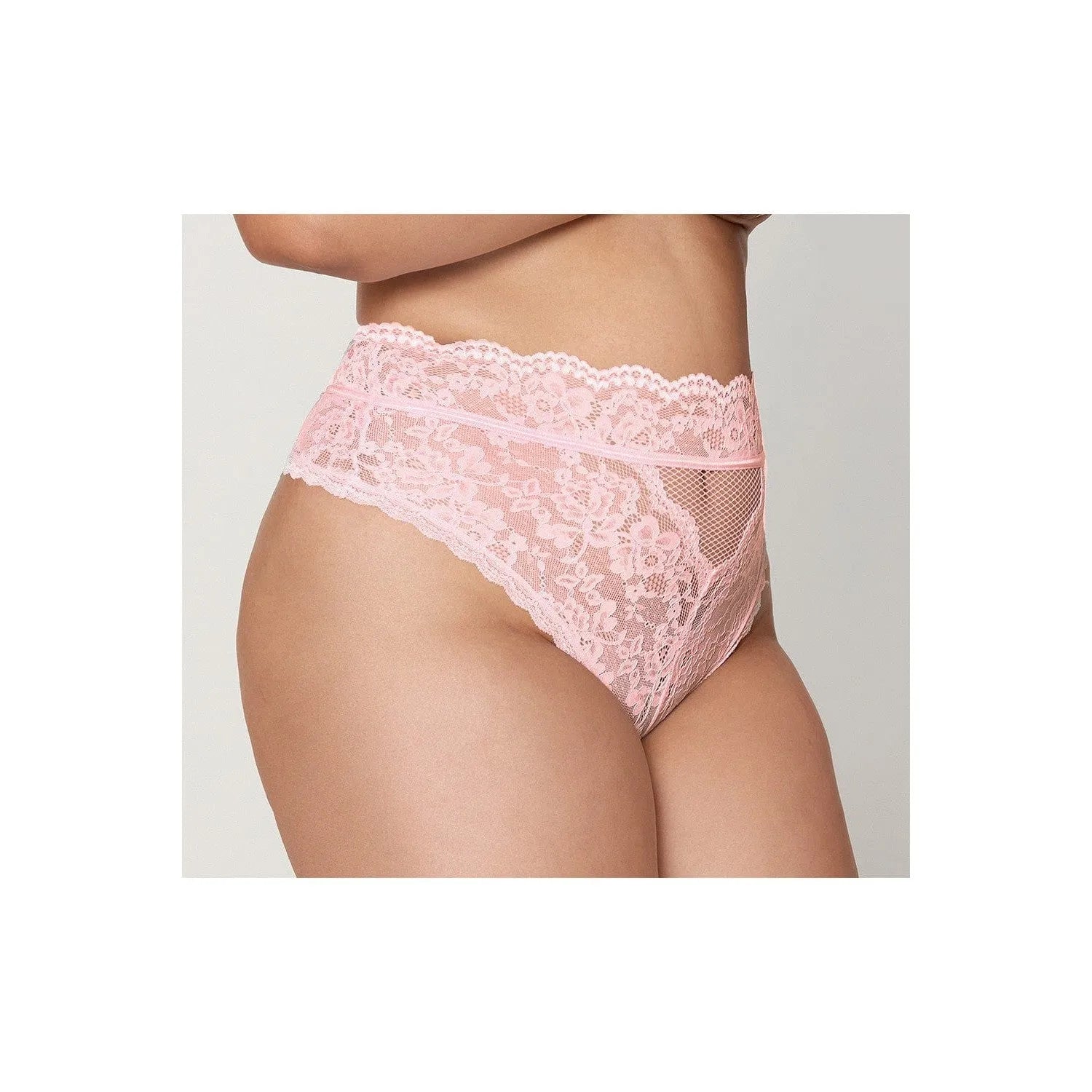 Culotte grande taille rose en dentelle, taille haute, élégante, avec ceinture moderne et découpe féminine, confort optimal.