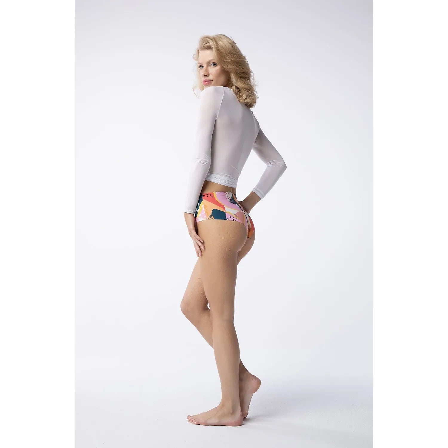 Culottes brésiliennes Julimex 194939 colorées, taille haute, tissu extensible, silhouette sexy, confort optimal.