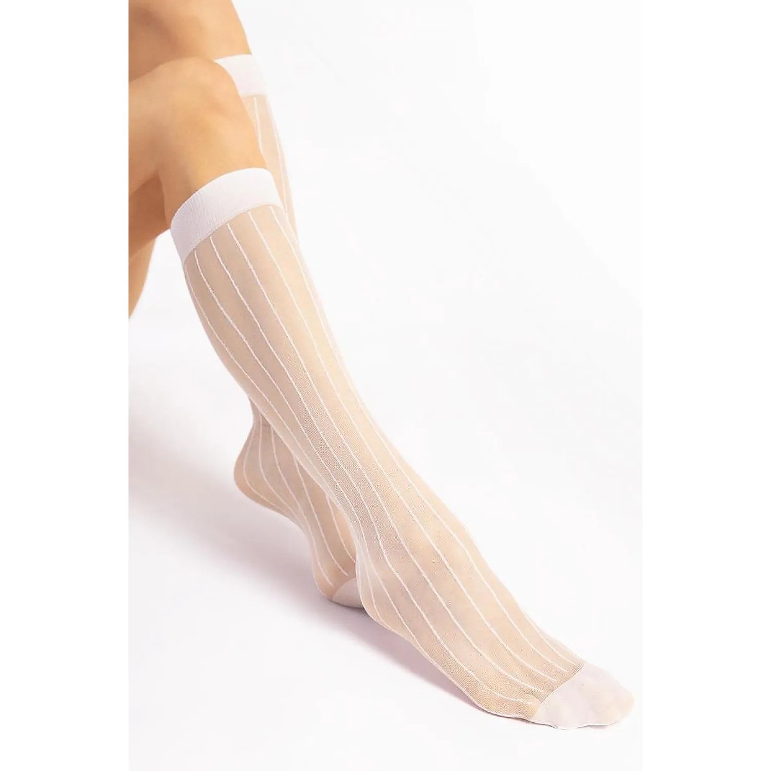 Chaussettes longues Fiore beige transparentes à rayures blanches, bande élastique, élégantes et confortables.