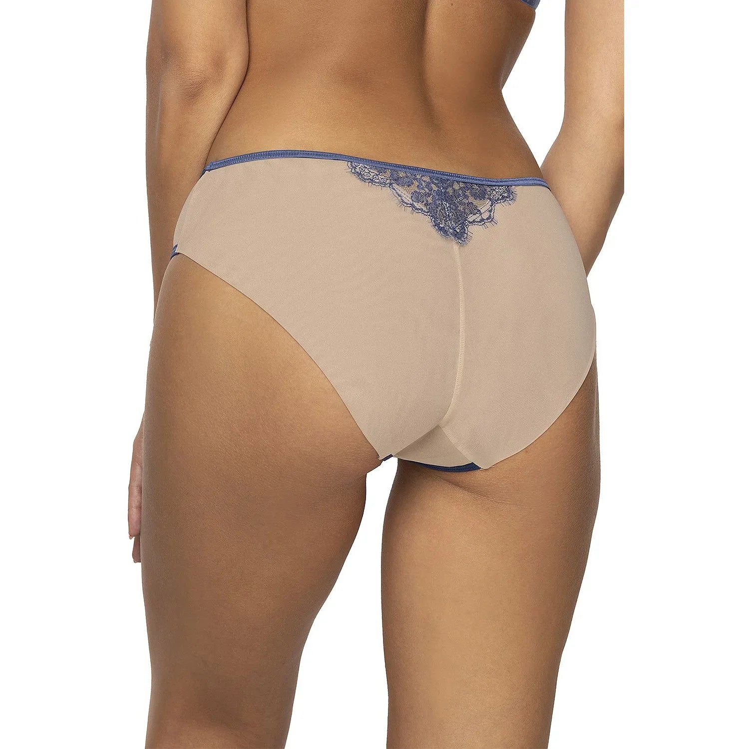 Culottes élégantes en maille beige semi-transparente avec dentelle florale bleue brodée, confortables et respirantes.
