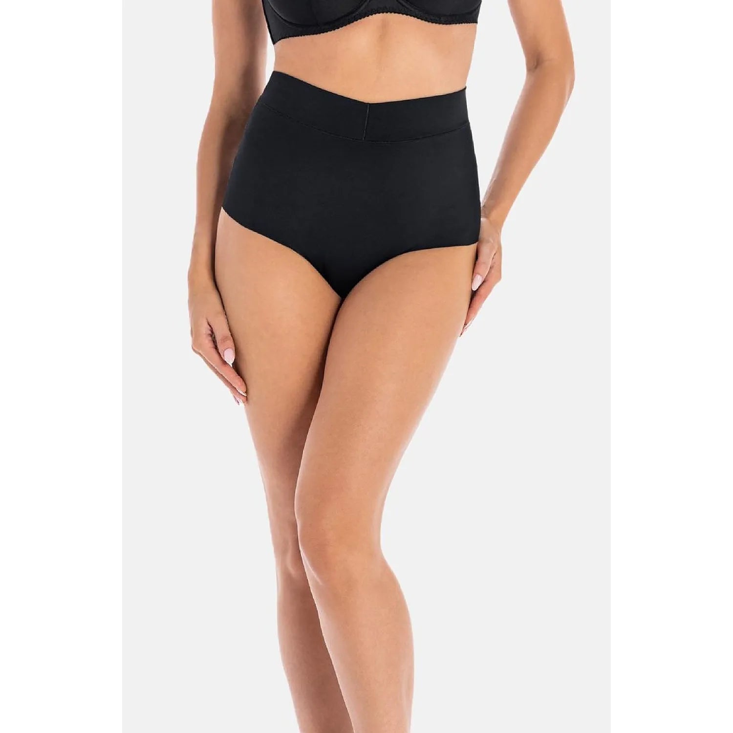 culotte gainante taille haute sculptante abdominale confortable respirante douce extensible élasthanne nylon noir élégante discrète invisible maintien affinante durable