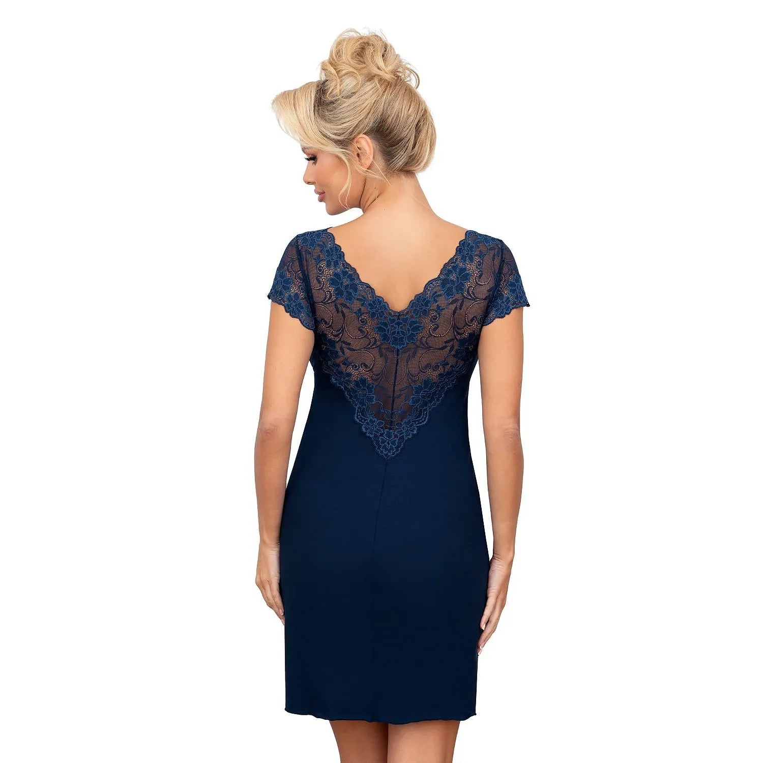 Chemise de nuit bleue en viscose, dentelle florale, coupe ajustée, décolleté en V, élégante et confortable pour femmes.
