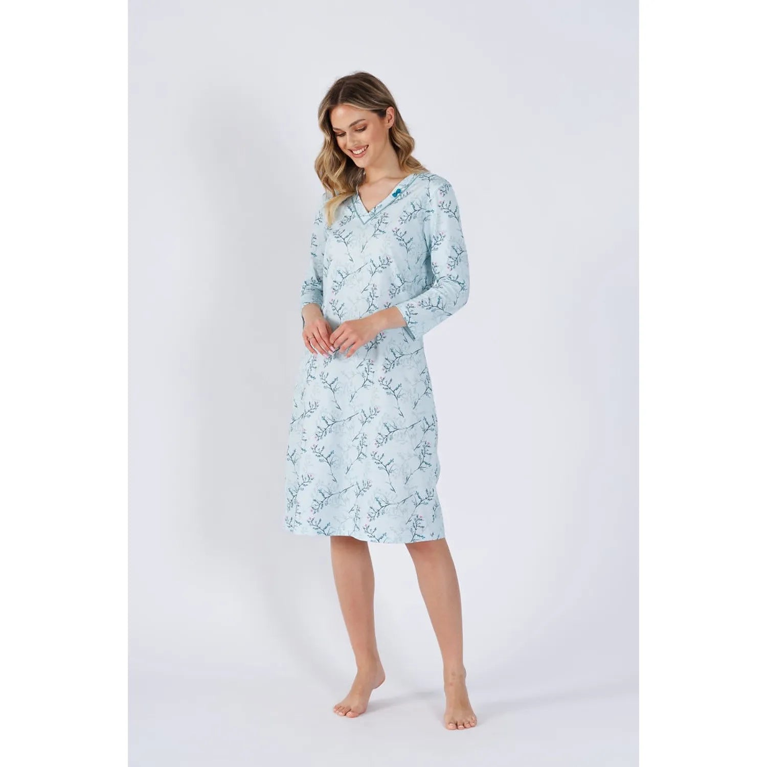 Chemise de nuit élégante en coton floral imprimé longueur mi-mollet encolure V manches longues douce respirante confortable nuit intimité détente