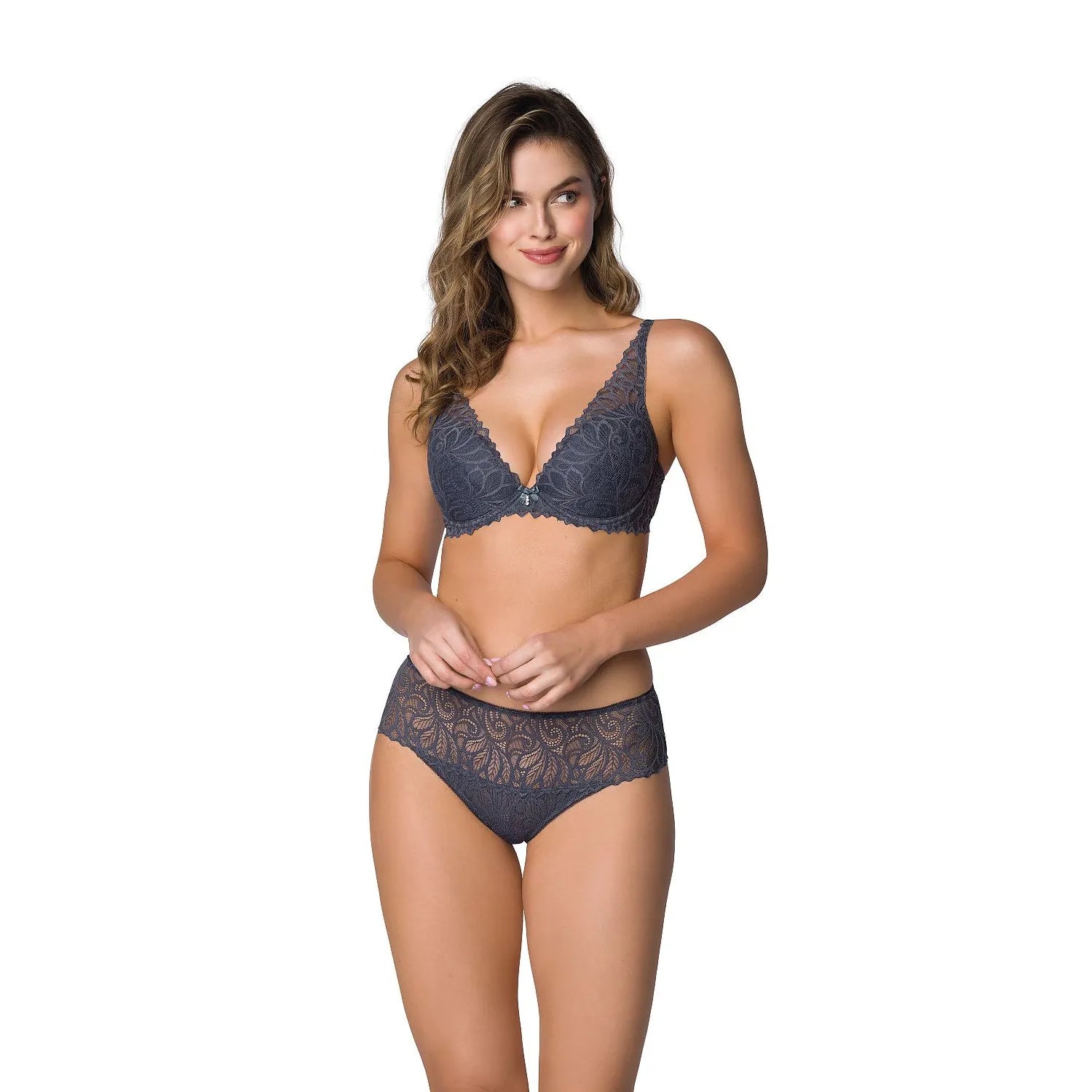 Culotte en dentelle grise taille haute motifs floraux, élégance et confort Nerine pour occasions spéciales et quotidiennes.