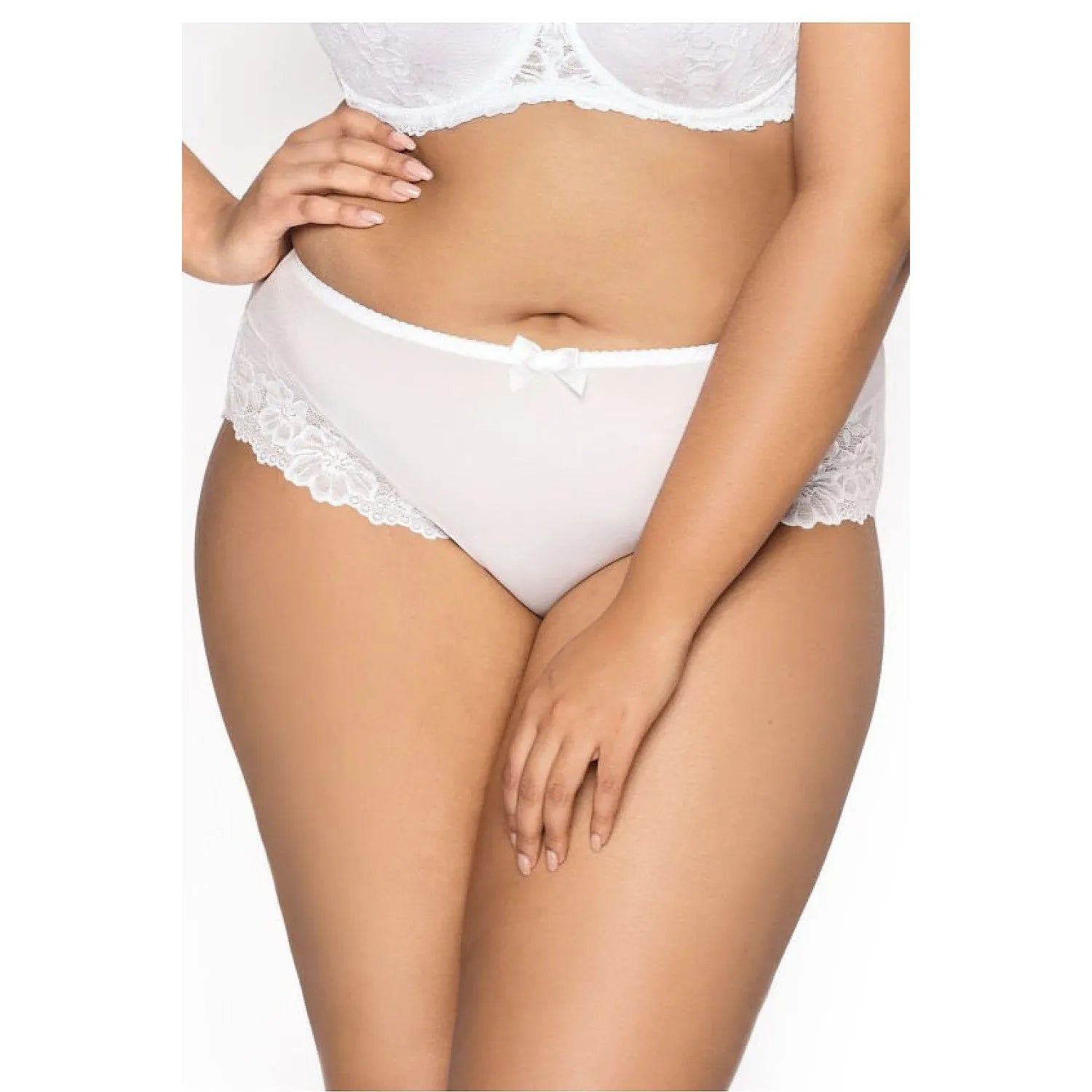 culotte féminine dentelle élégance confort silhouette parfaite coton élasthanne polyamide côtés noeud central blanche taille36 coupe couvrante hypoallergénique raffinée