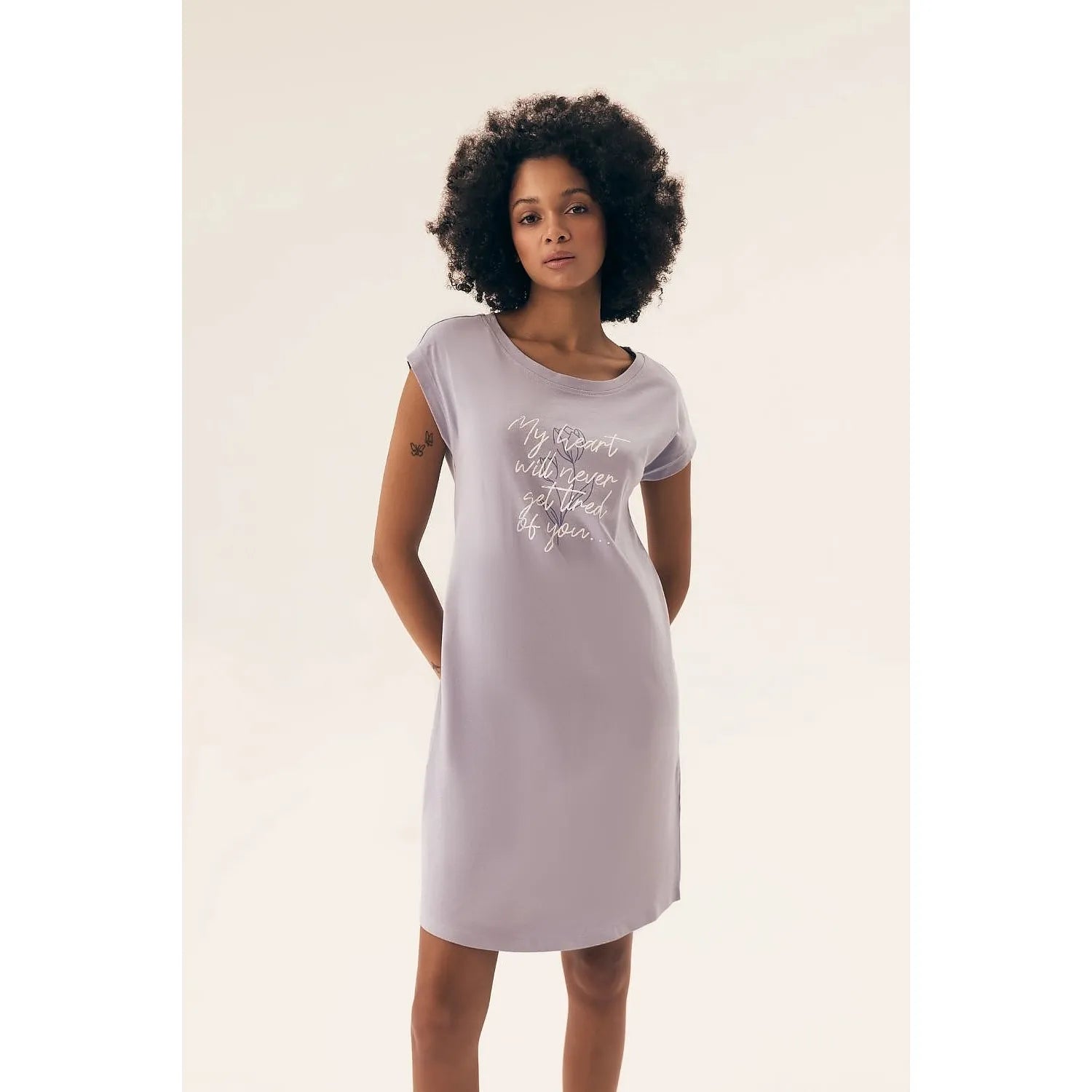 Chemise de nuit Henderson 208592 confortable style élégant coton couleur apaisante manches courtes encolure ronde