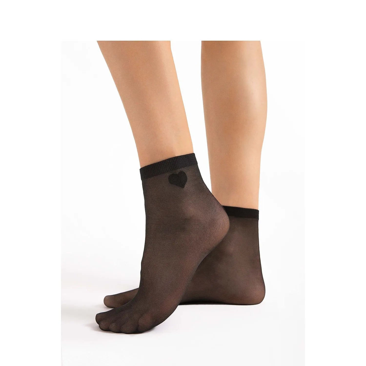 chaussettes transparentes noires élégantes motif coeur confortables fabrication Pologne nylon finesse sans couture cheville basse maintien élastique doux sensuel durable