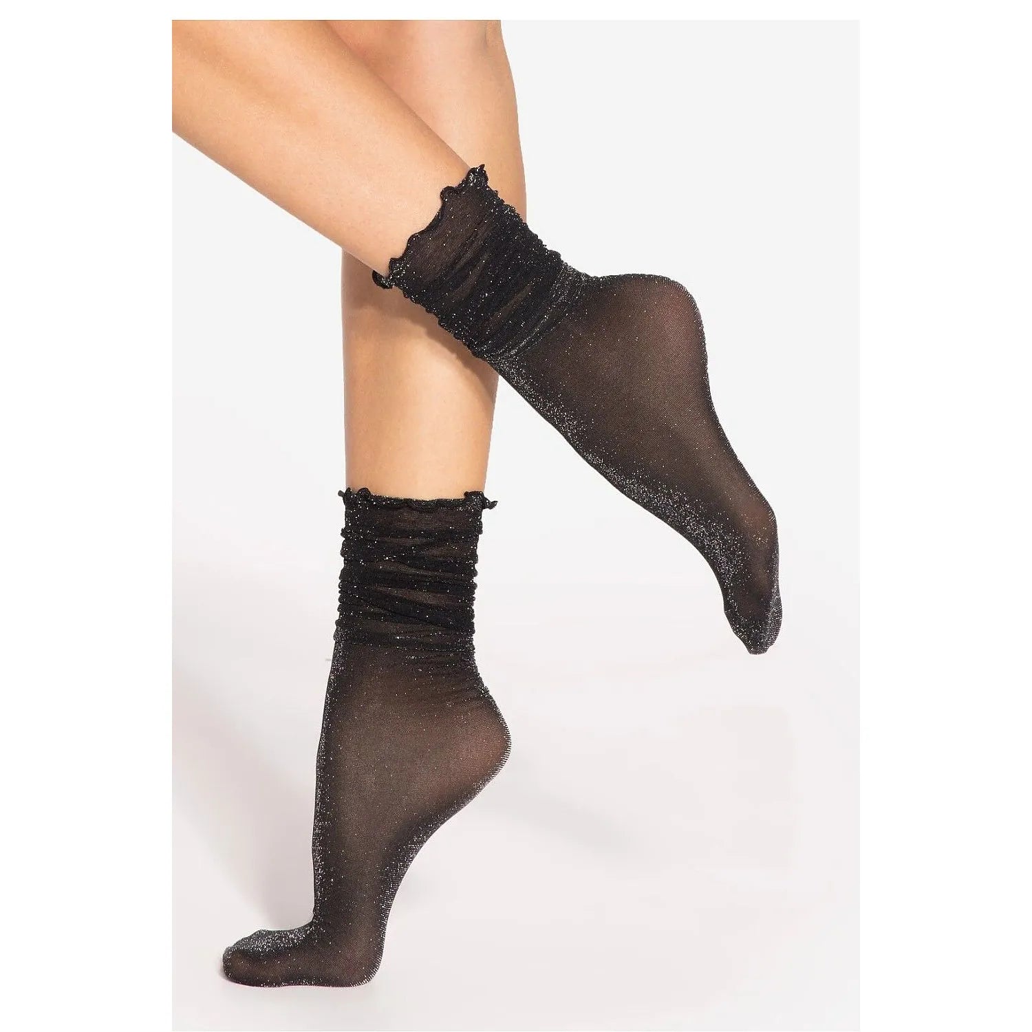 chaussettes transparentes noires nylon polyester mélange brillant volant subtil bord élastique maintien confortable cheville scintillant métallique