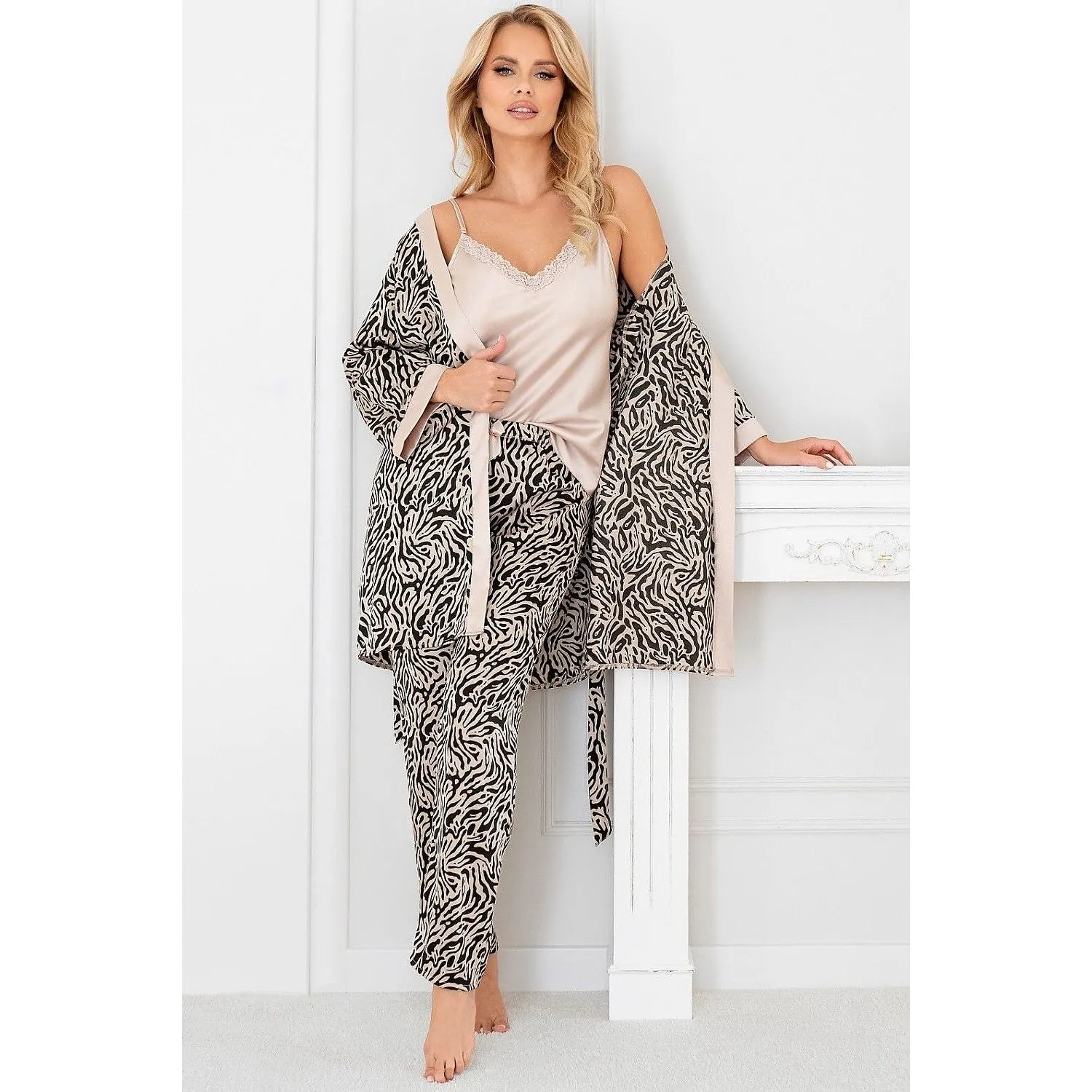 Peignoir model 215549 Donna