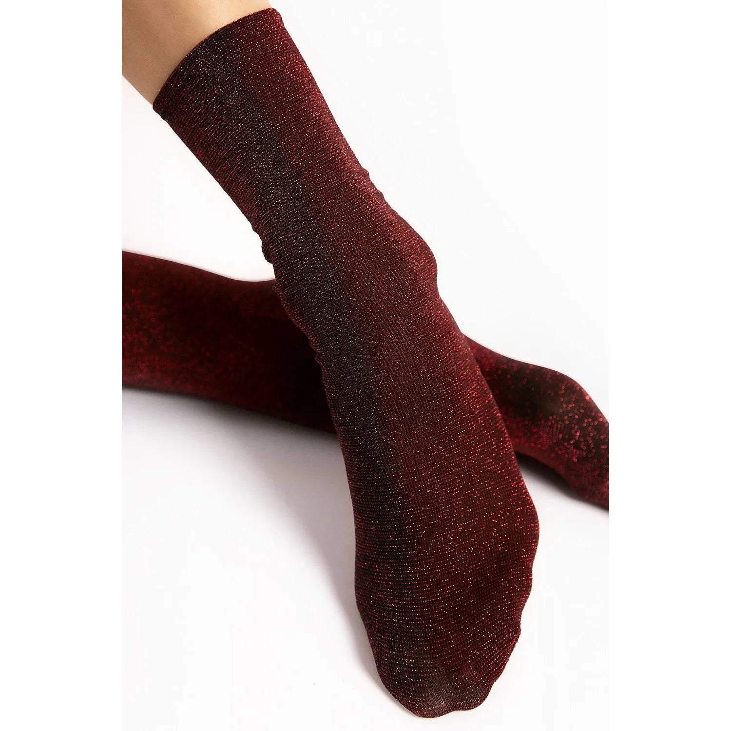 Chaussettes bordeaux scintillantes Fiore 218765, élégantes et soyeuses, confort maximal pour occasions spéciales.