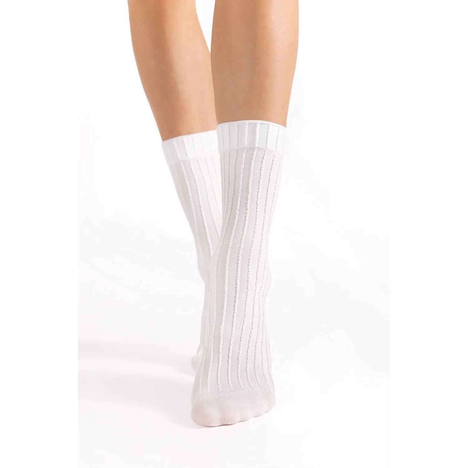 Chaussettes hautes Fiore modèle 218767 côtelé vertical blanc coton élasthanne extensible maintien mi mollet polyvalentes quotidiennes élégantes confortables