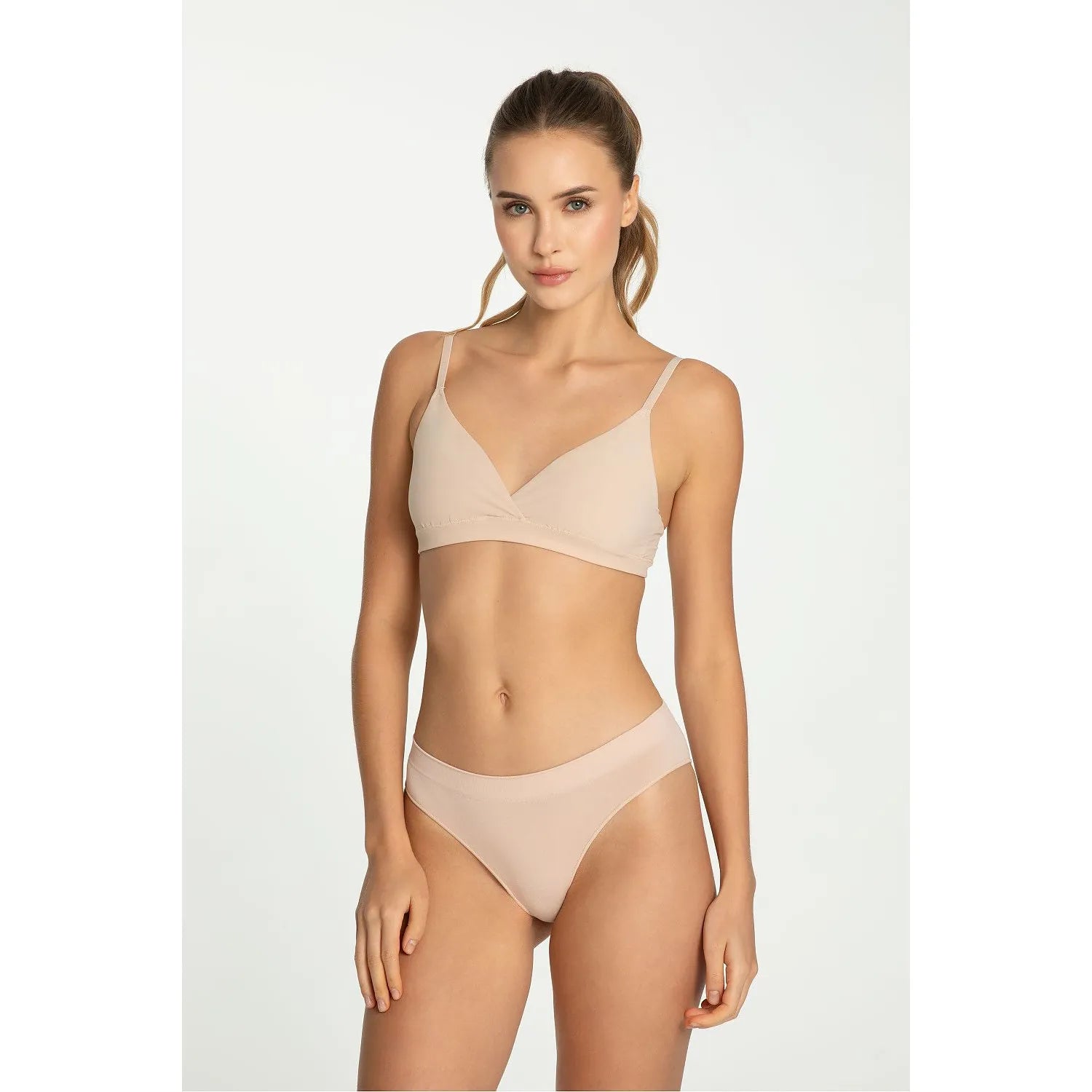 Culottes Julimex modèle 219154 lingerie érotique bambou doux confort silhouette discrète liberté mouvement