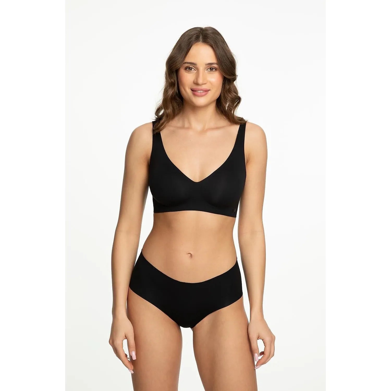 Culotte Julimex modèle 220546 sans couture confort ajustement parfait tissu lisse élastique coupe classique découpe laser discrète durable maintien quotidien