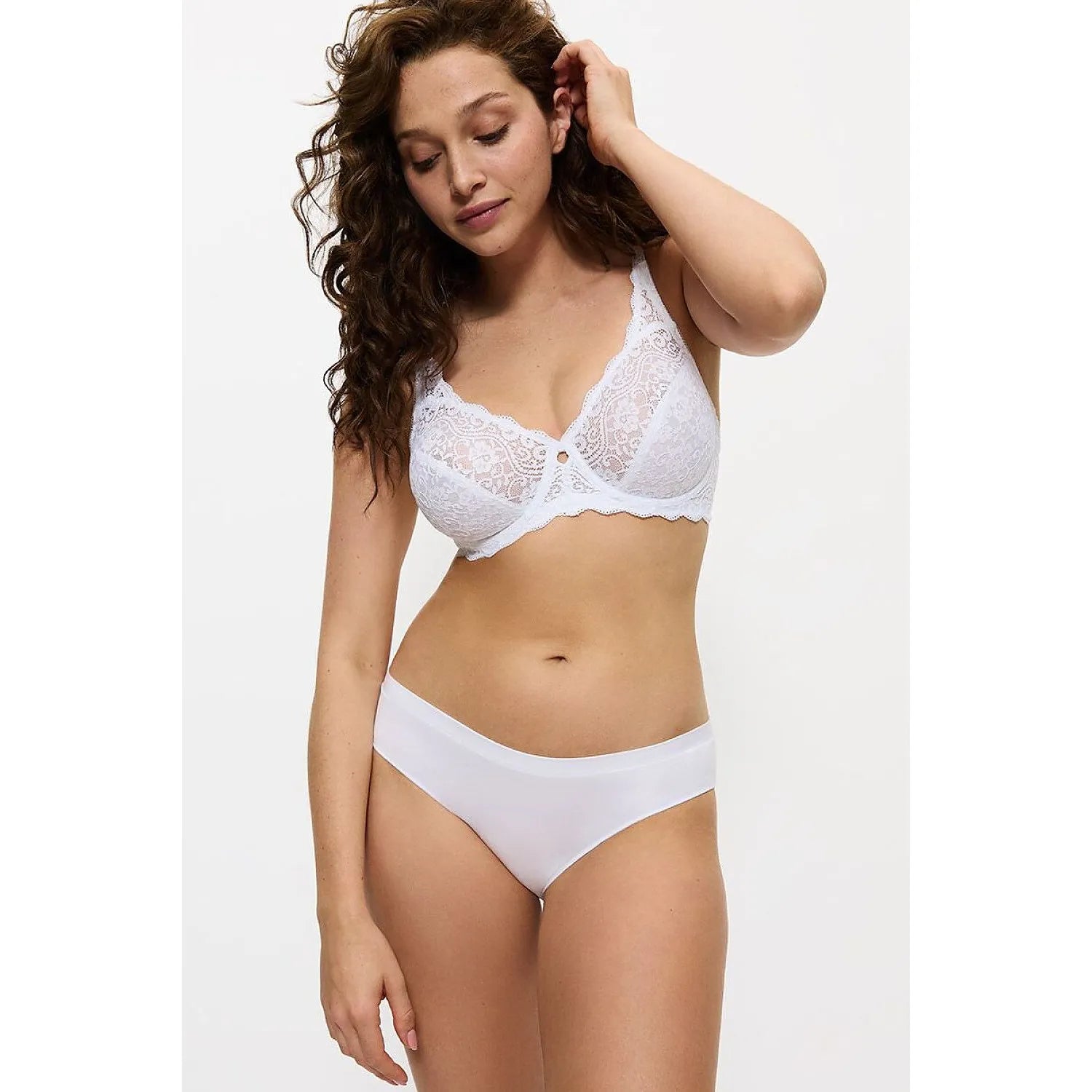 Culotte invisible blanche modal élastique, design lisse et confortable, idéale sous vêtements, Sense of Modal Tai Triumph.