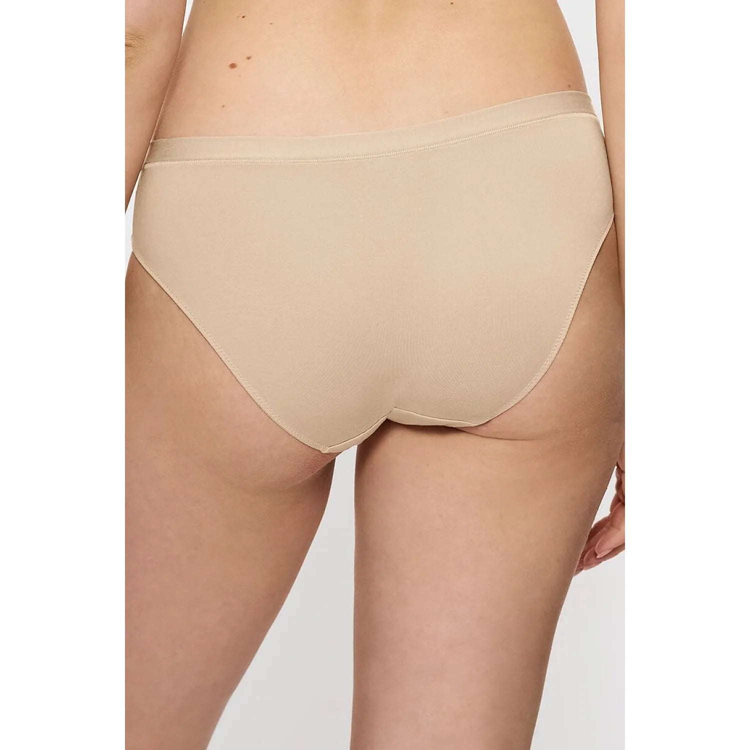 Culotte invisible beige Triumph Sense of Modal, ajustée, douce, idéale sous tenues moulantes, confort et discrétion.