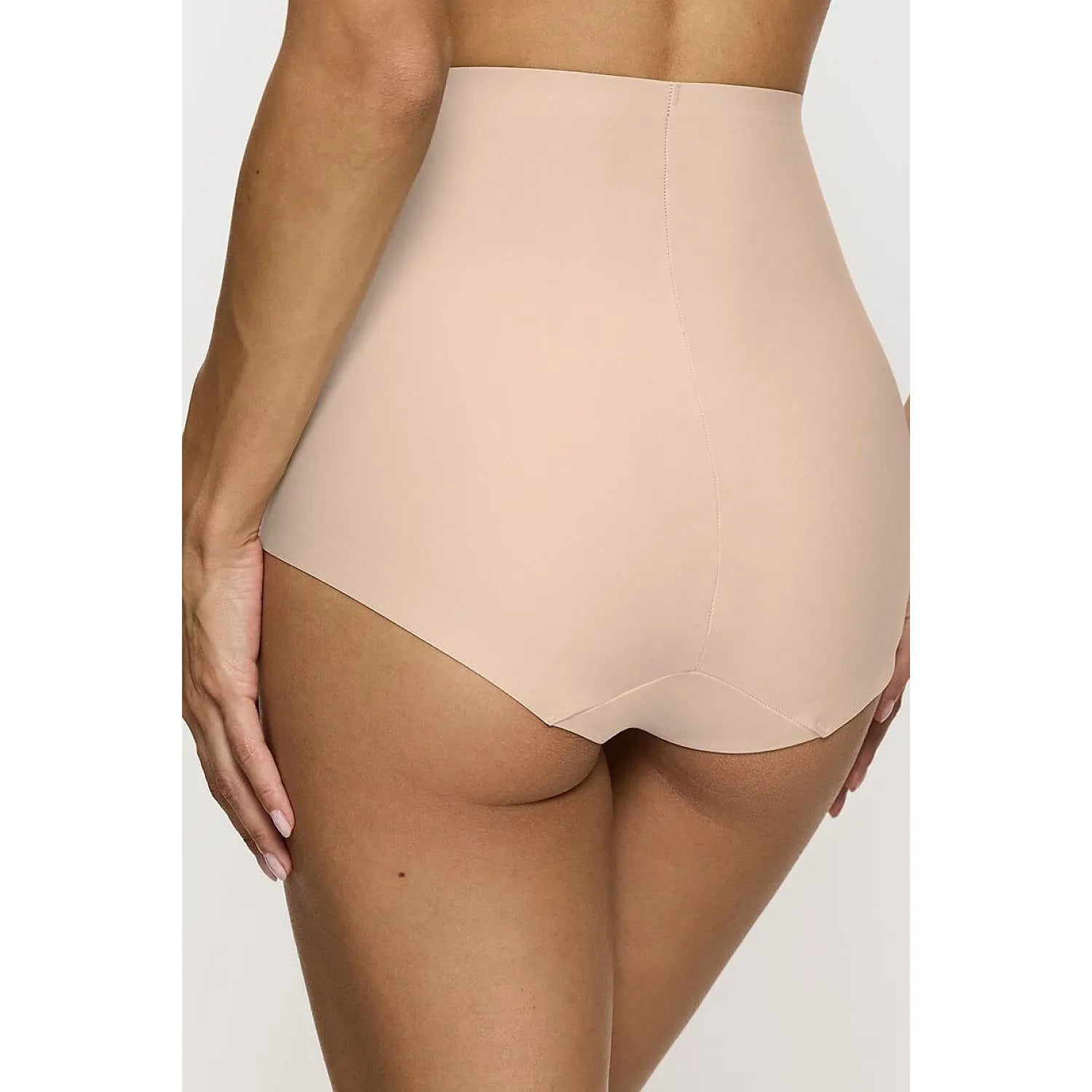 Culotte taille haute beige Triumph 10201723-00NZ, effet lissant, confort shaping, design invisible et élégant.