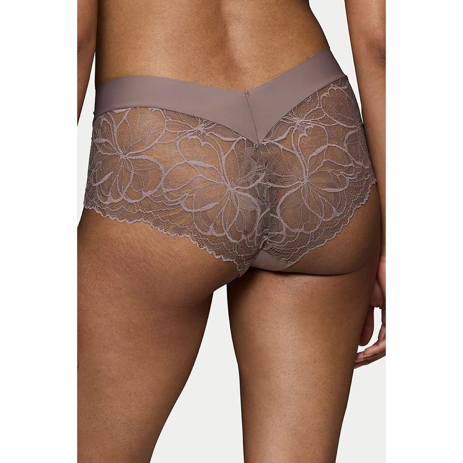 Culottes Triumph pistache, dentelle illusion florale, taille lisse, design moderne, confort et élégance pour courbes fémin...