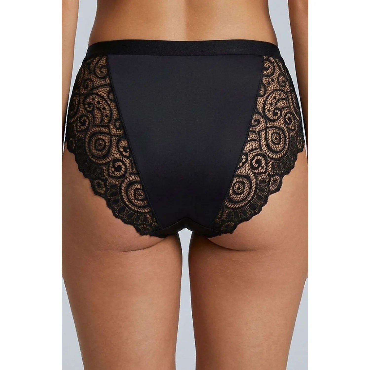 Culottes noires élégantes avec dentelle délicate sur les côtés, modèle Samantha 230195, confort et féminité assurés.